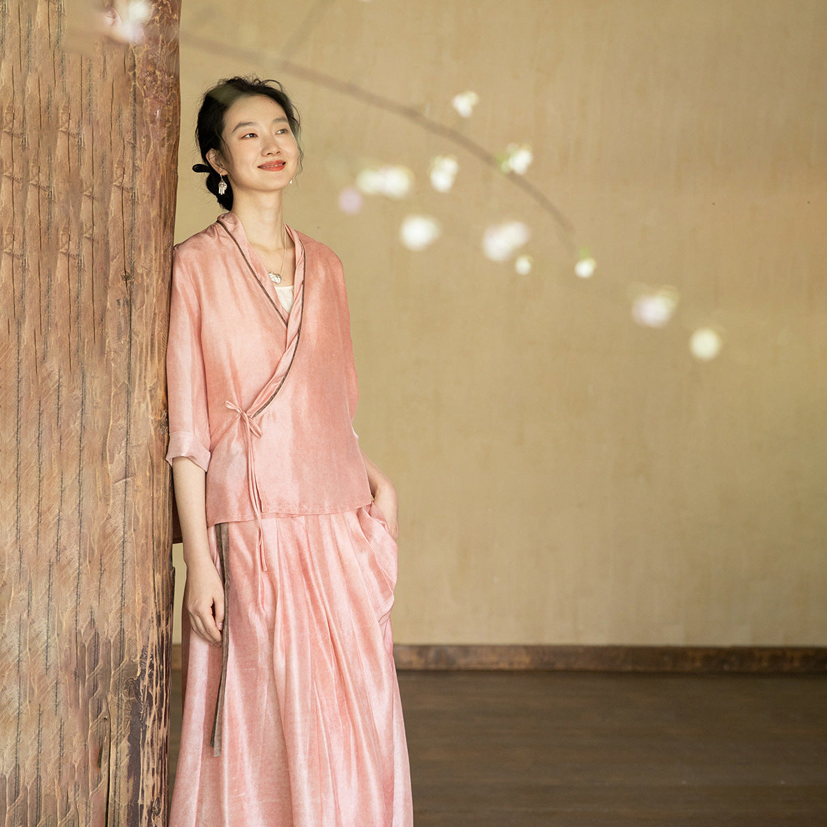New Chinese women's clothing suit summer, pink V-neck shirt, light retro Zen top, versatile skirt