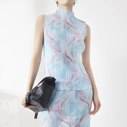 2025 Camouflage printed sleeveless pleated top women's summer new temperament slim Miyake versatile semi-turtleneck T-shirt women