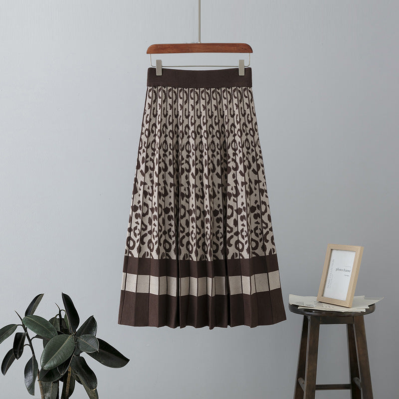 ZllKl In the autumn and winter of 2025, the new retro leopard print contrasting color knitted skirt for women's A-shaped pleated skirt with a large pendulum medium and long.