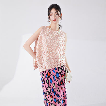 2025 Miyake Large Size Women's Summer Women's Top New Design Sense Irregular Fashion Commuter Versatile Sleeveless T-Shirt