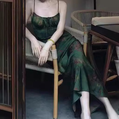 2025 Spot suspender dress, big body oblique cut three times, material consumption accompanies, neck tube top