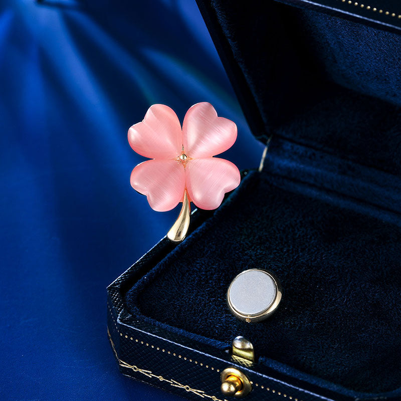 2025 Elegant temperament shirt suit pin corsage accessories trendy summer simple opal lucky grass magnetic small brooch