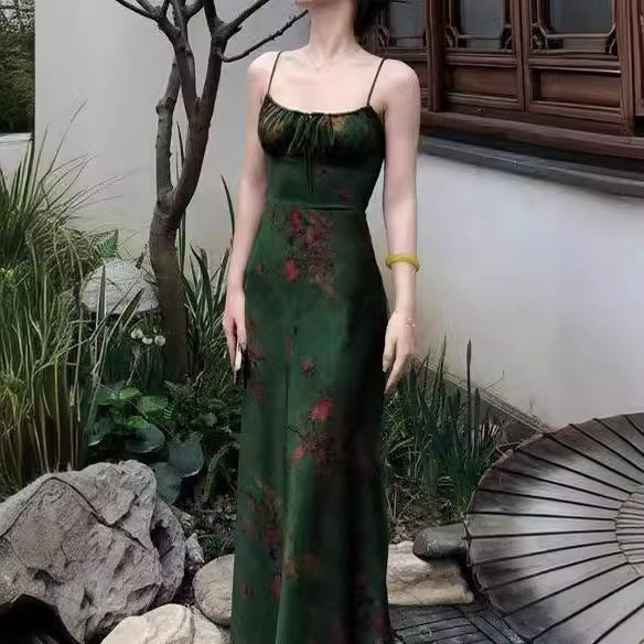 2025 Spot suspender dress, big body oblique cut three times, material consumption accompanies, neck tube top