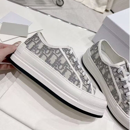 ZllKl Spring and Summer New D Low-Top Canvas Shoes Female Feide Embroidered Presbyopic HOTan and NEWn Leisure All-Match Thick Bottom Board Shoes