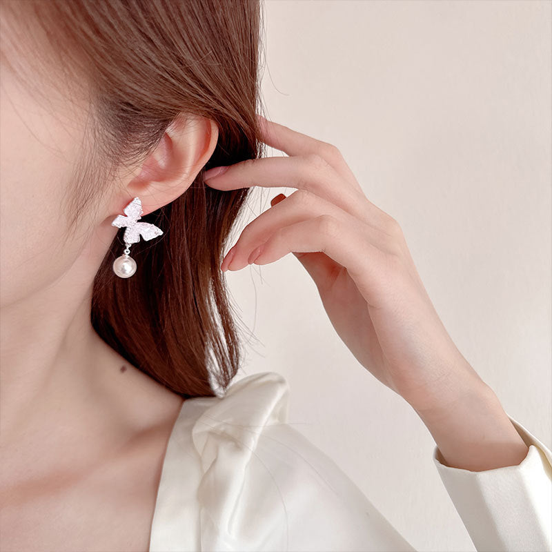 2025 Niche design advanced light luxury exquisite versatile earrings fresh and sweet super fairy gradual change crystal pearl butterfly earrings