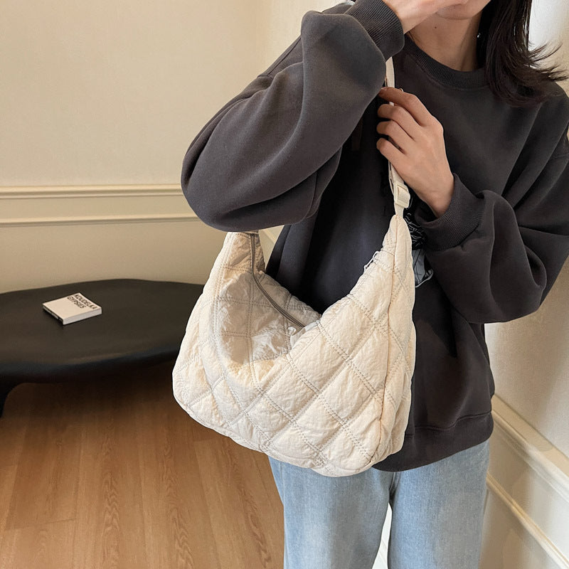 2025 ZLLKL Korean version of fashion diamond shoulder bag popular new casual large-capacity messenger bag solid color simple cotton clothes dumpling bag