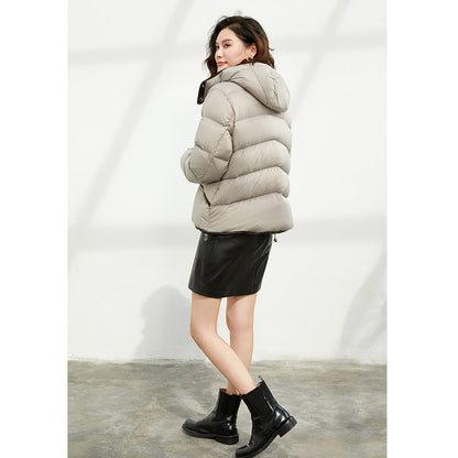 90 white duck down jacket super thick cold-resistant women's design sense 2025 winter Korean version small short Northeast coat