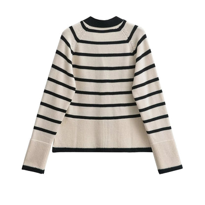 Hot trade fashion women's clothing  winter new V-neck striped single-breasted knitted sweater 8205