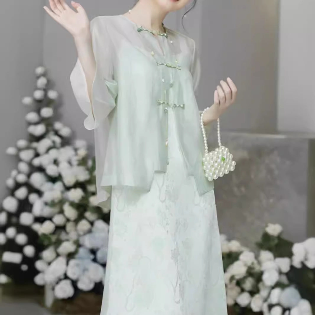 2025 The improved version can be opened with buckle light and thin top, Popular style small suspender, simple two-piece set, new in spring and summer popular