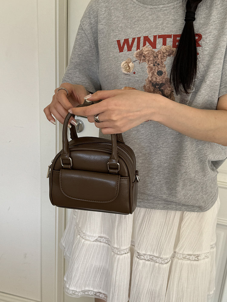 ZLLKL 2025 Handbag Women's popular New Niche Design Shell Bag Retro Versatile Hand Carry Bowling Crossbody Small Square Bag