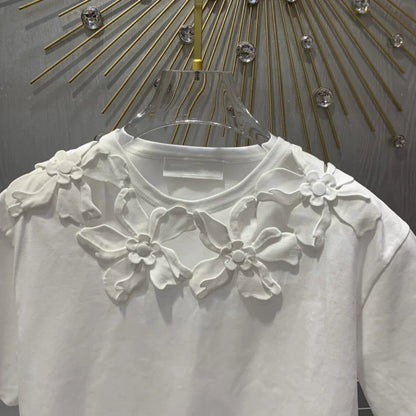 2024 Spring/Summer New Pure White 3D Flower Decoration Round Neck Loose Short sleeved T-shirt woman tops fashion female blouses