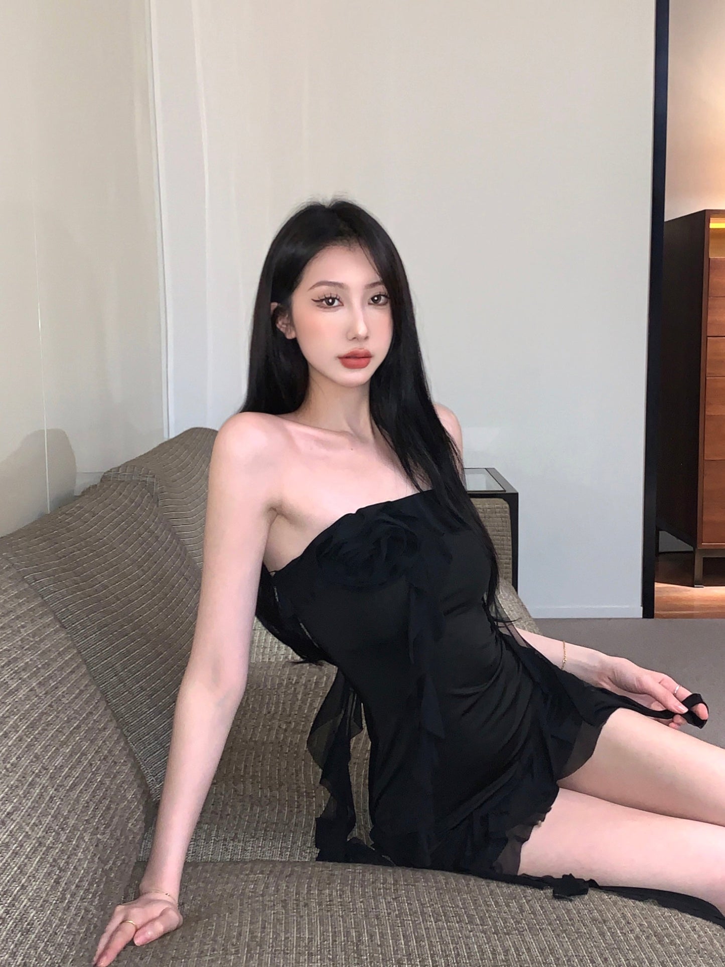 Zllkl Lily Solid Color Black Bandeau One-Shoulder Slip Tassel Slim Mini Dress
